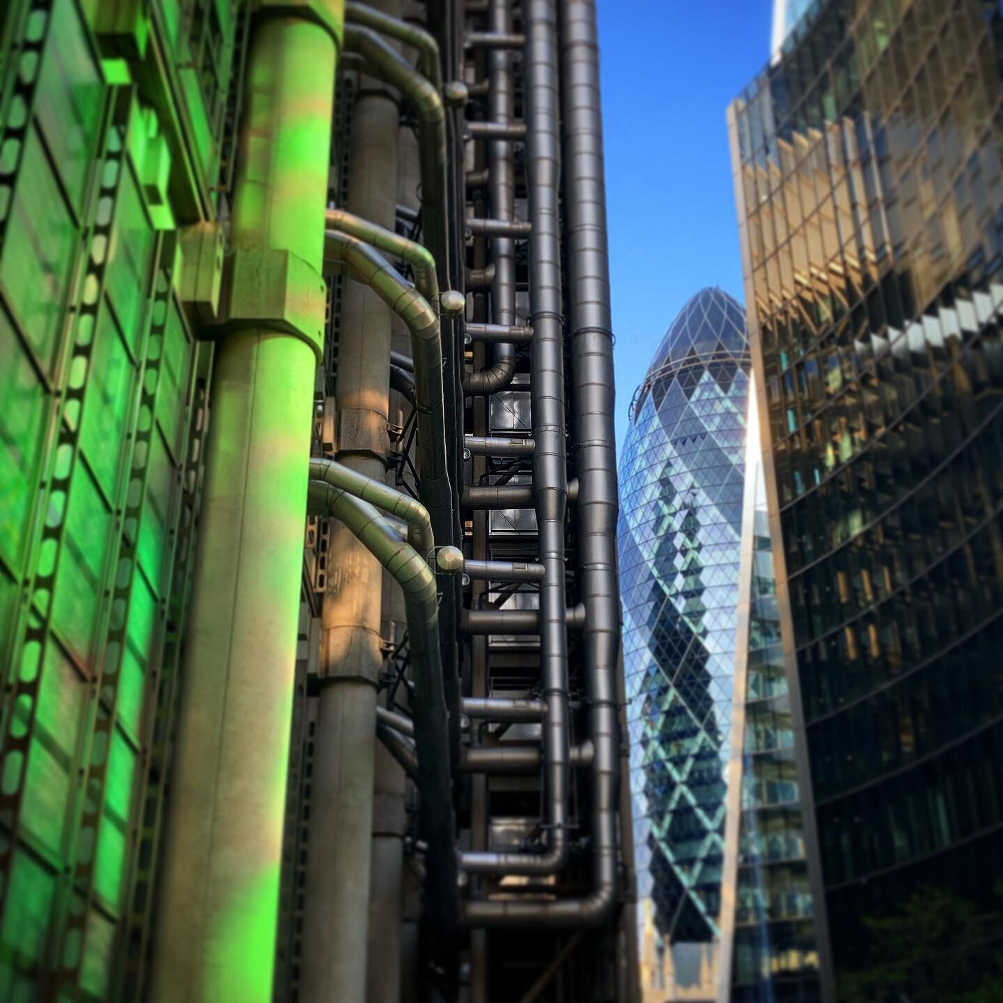 #Polands at #Lloyd&rsquo;s  A good day shooting pictures in the #city of #London with Harry. The green light was a reflection from a taller building with coloured #prisms at the top