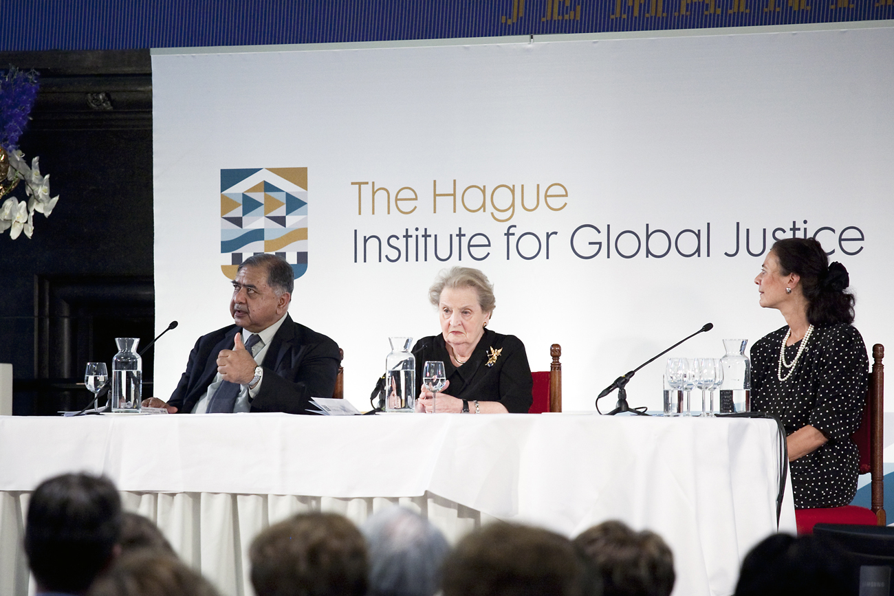  De lancering van The Institute for Global Justice. Met Madeleine Albright en Prinses Margriet 