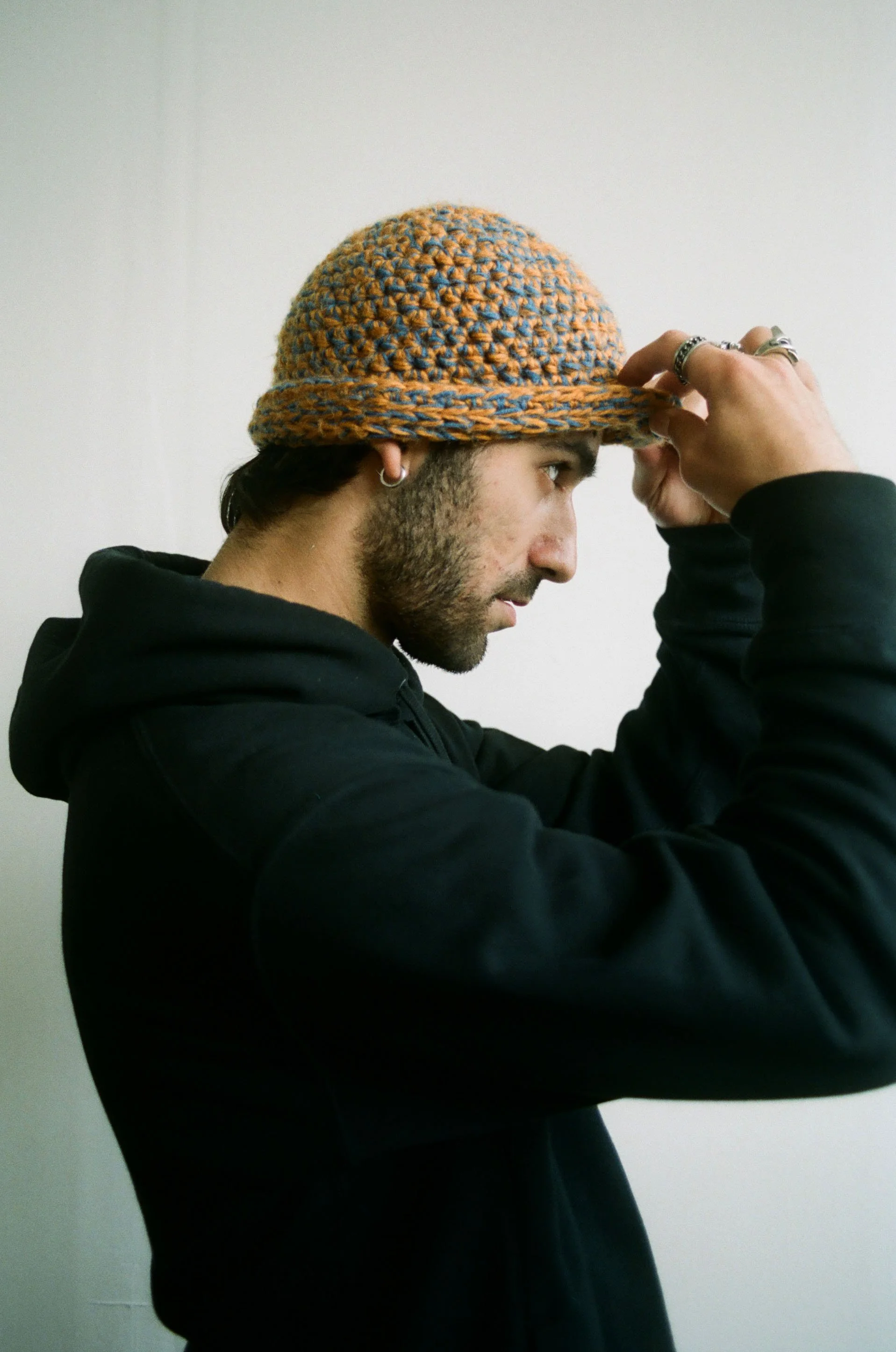 Hand crochet hat 003 — ELENA CREMONA