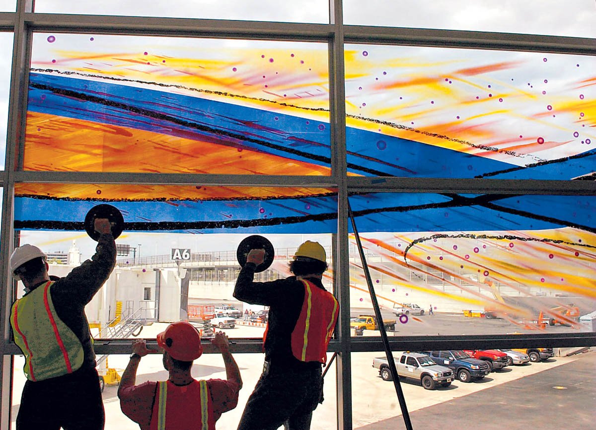 bwi airport public art glass installation.jpg