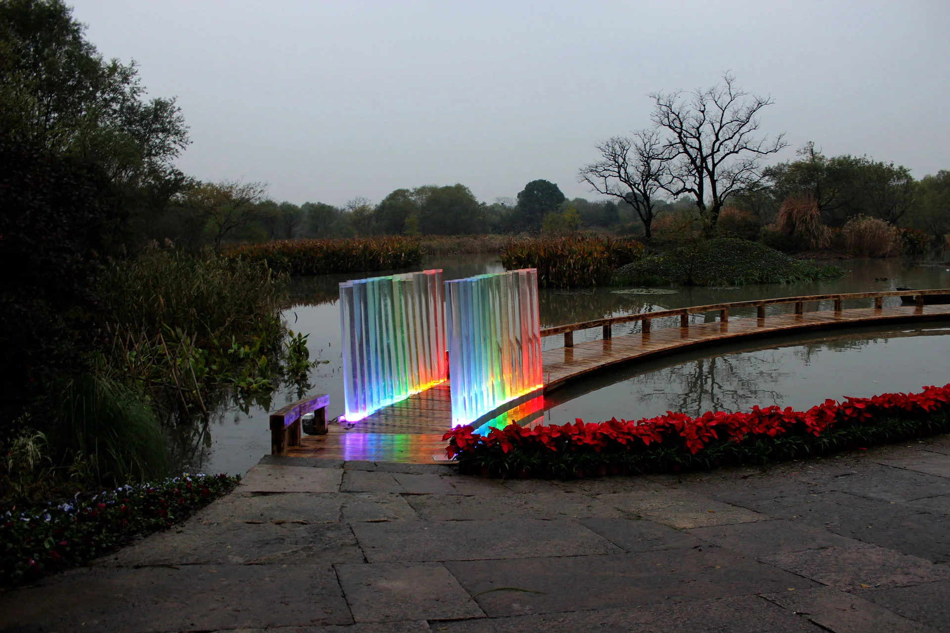 Wave_of_rainbow_01.jpg