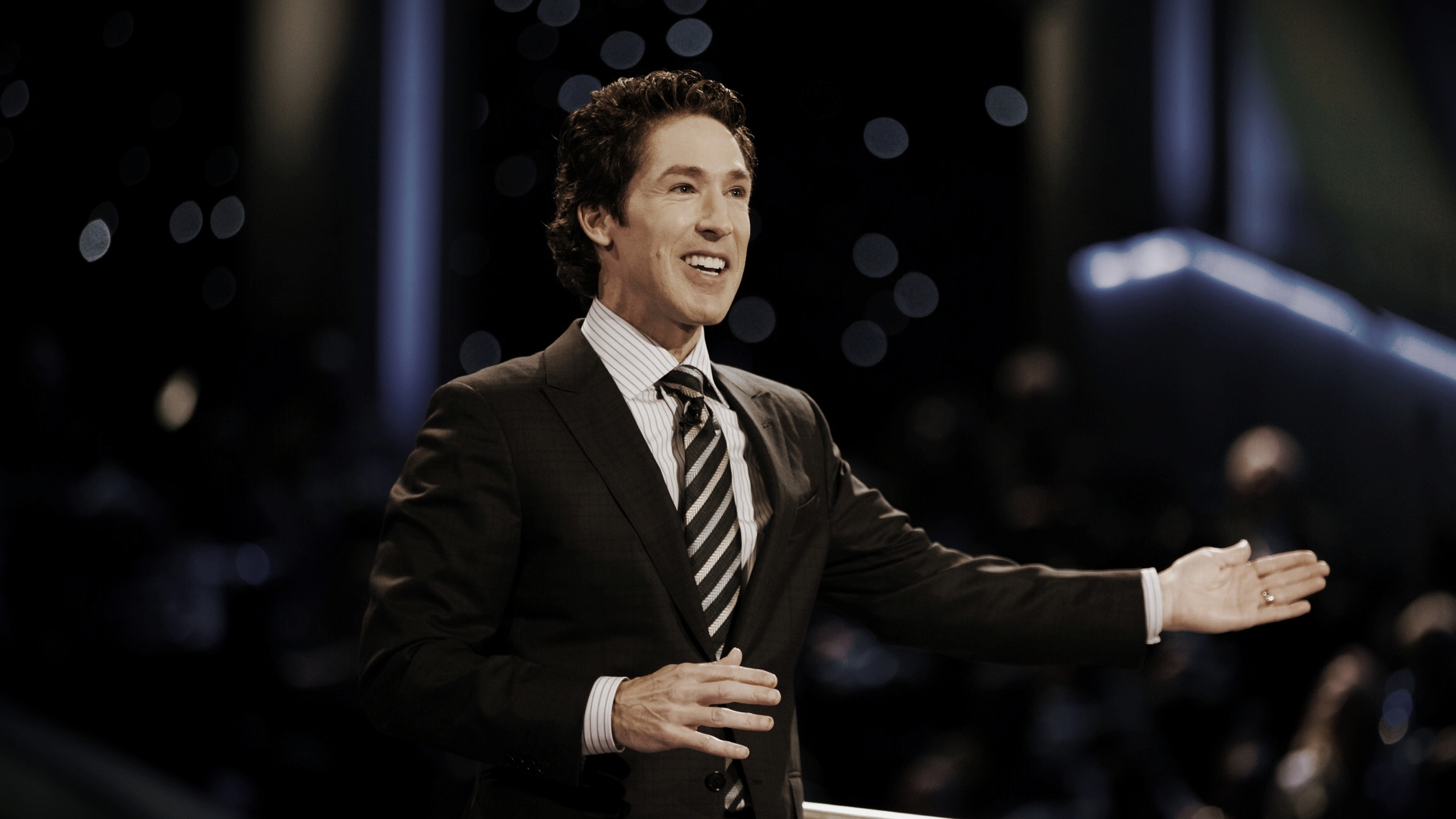 Joel_Osteen_Preaching.jpg