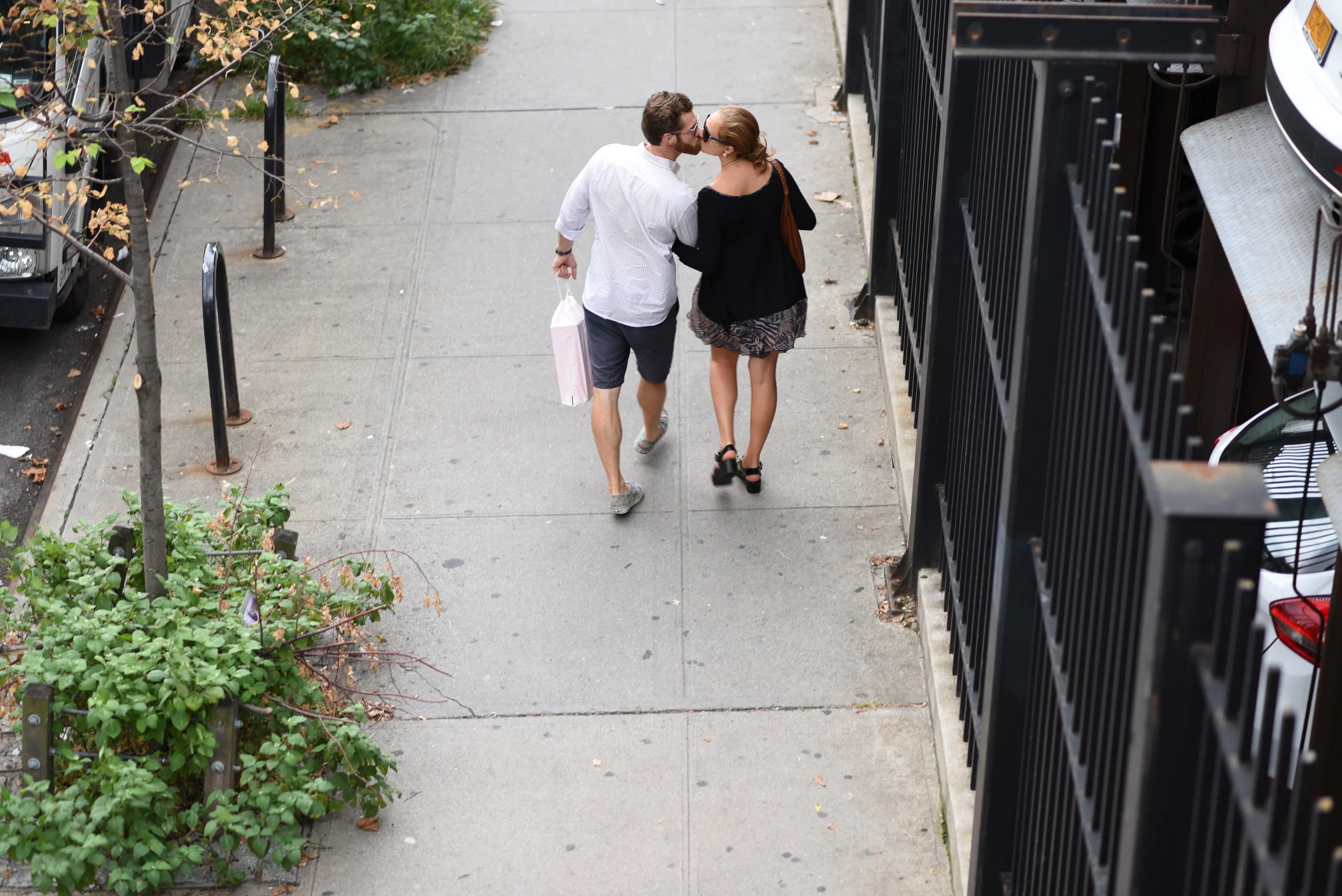 kissing-in-new-york.jpg