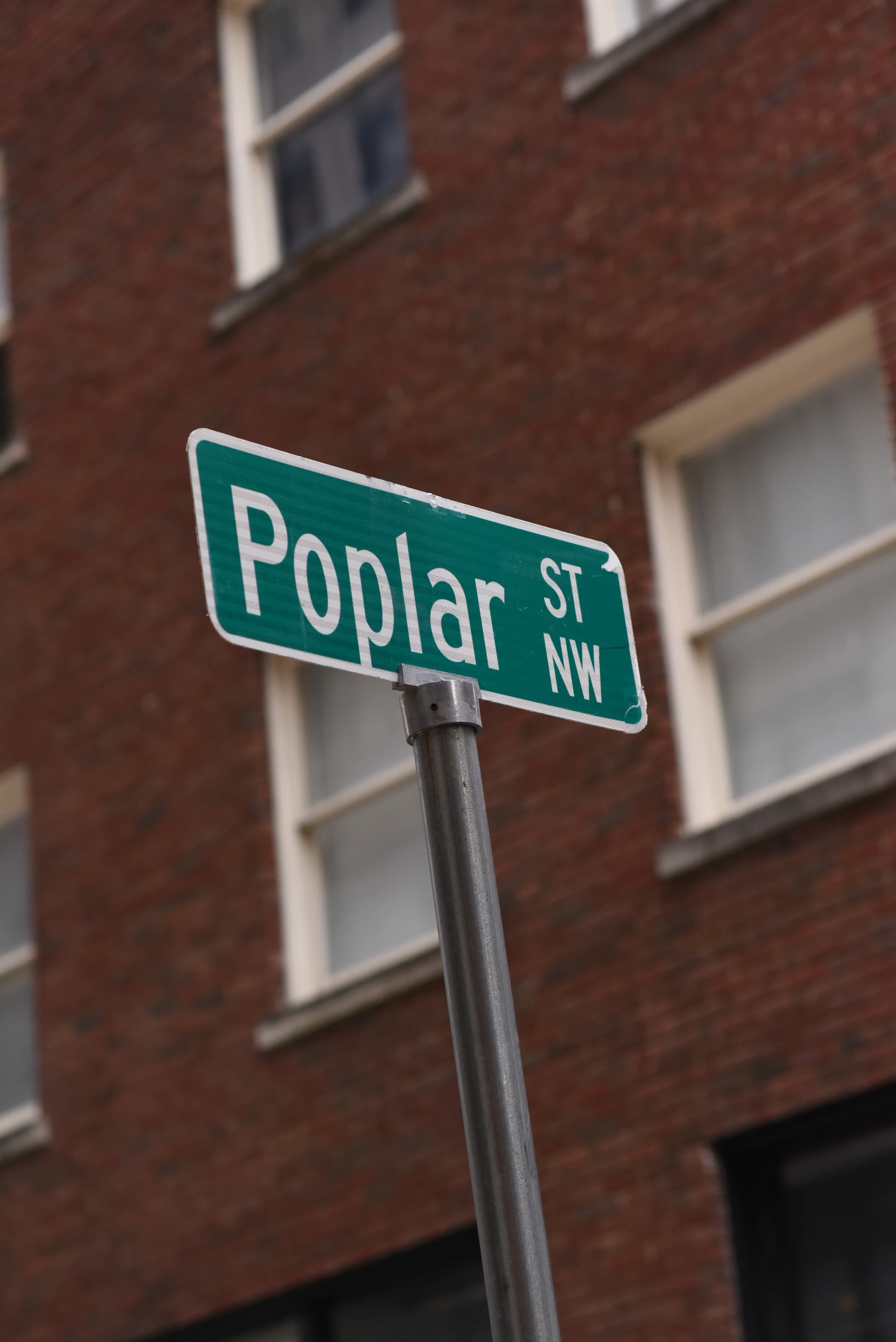 poplar-street-sign.jpg