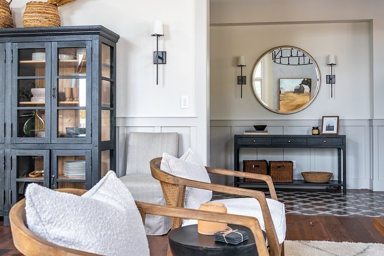 Another shot of our Santa Rosa new build project. Take a peek at the tile inlay in the home&rsquo;s entryway. 👀
📸: @aniazimnochphotography 

#newbuild #newconstruction #interiordesign #interiors #santarosa #sonomainteriordesign #sonomainteriors #so