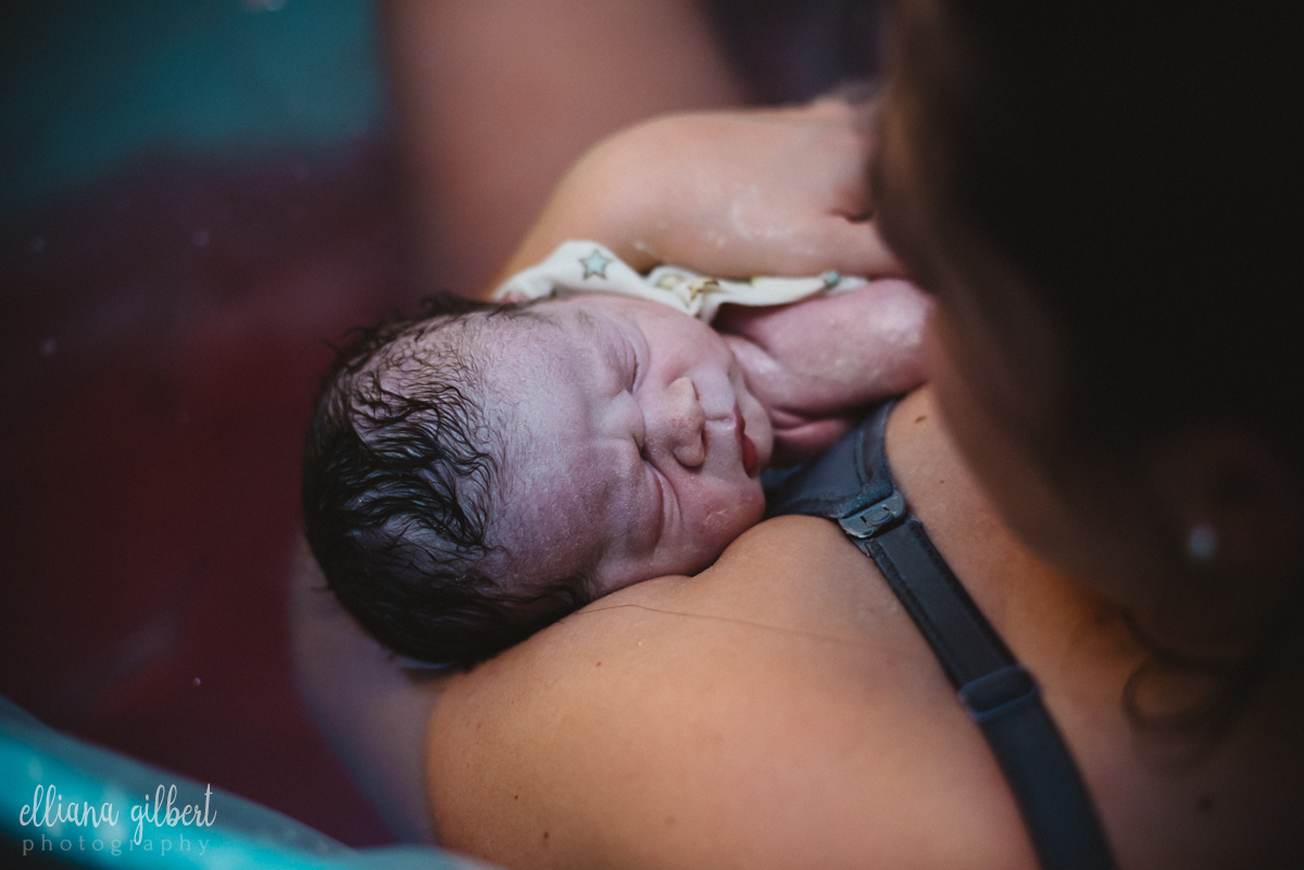 birth-photography-waterbirth-photographer
