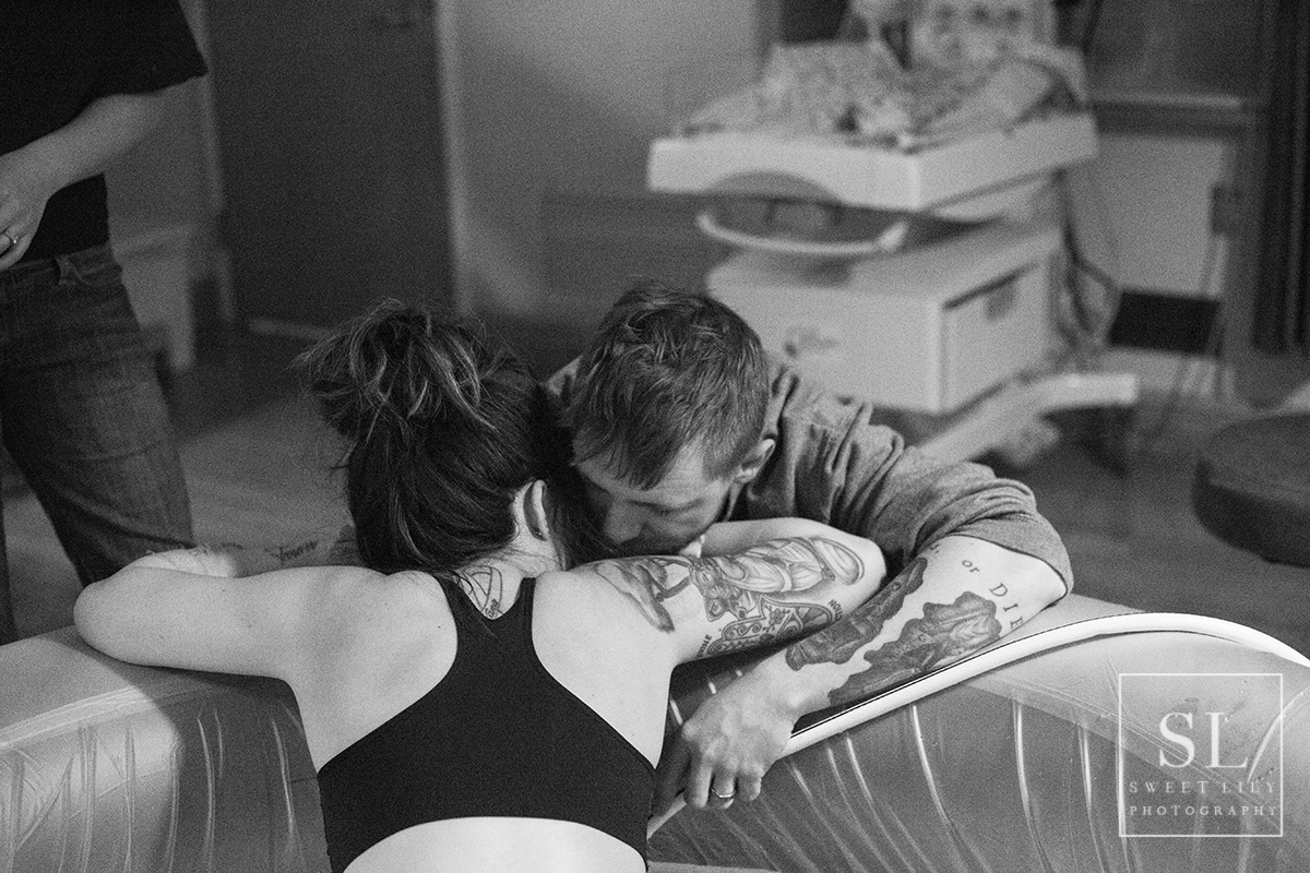 surrogate-birth-oregon-birth-photography