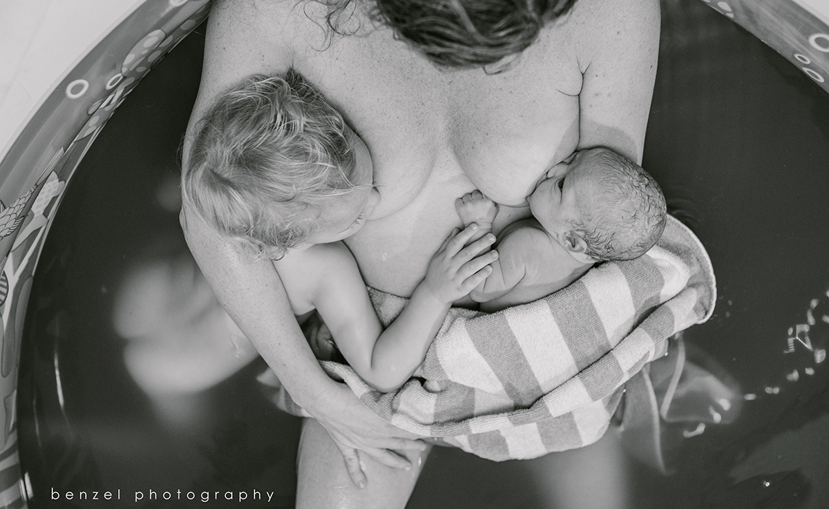 Tandem breastfeeding