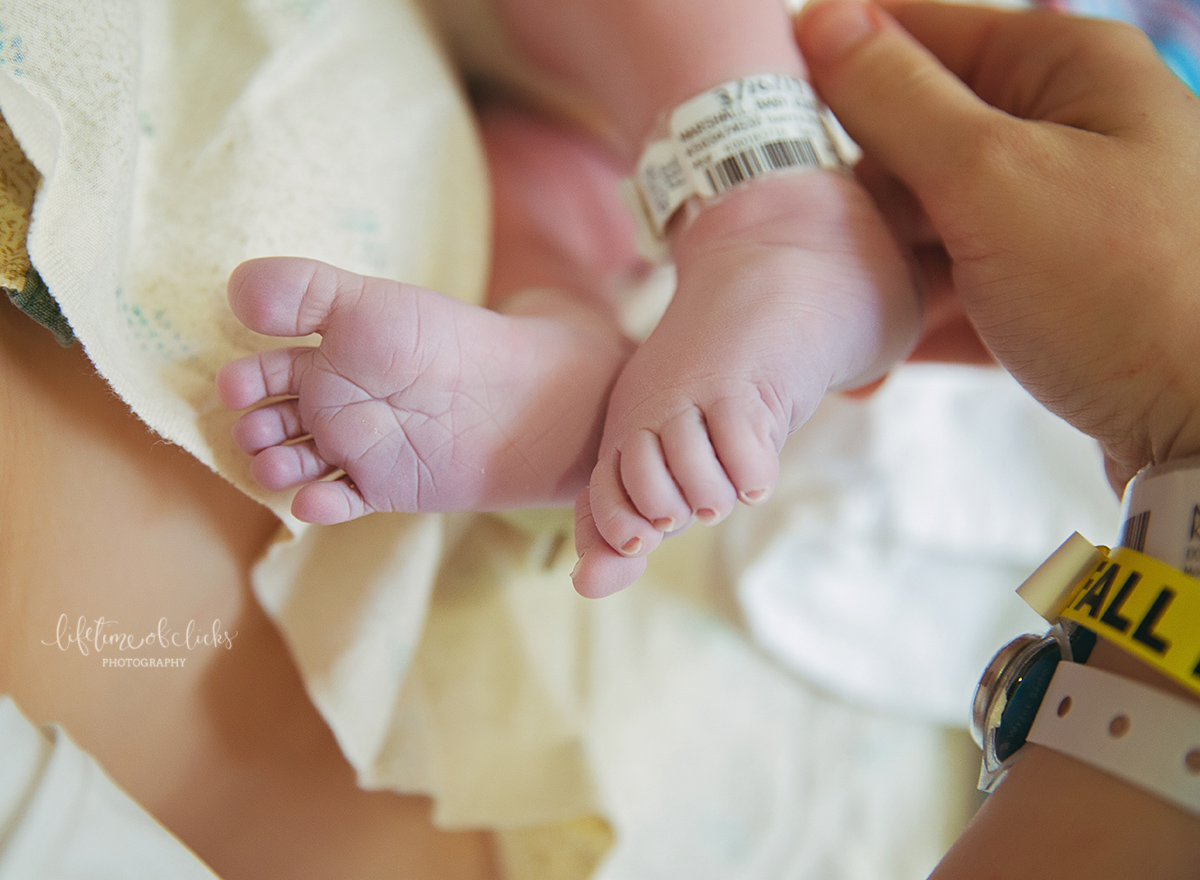 Baby toes