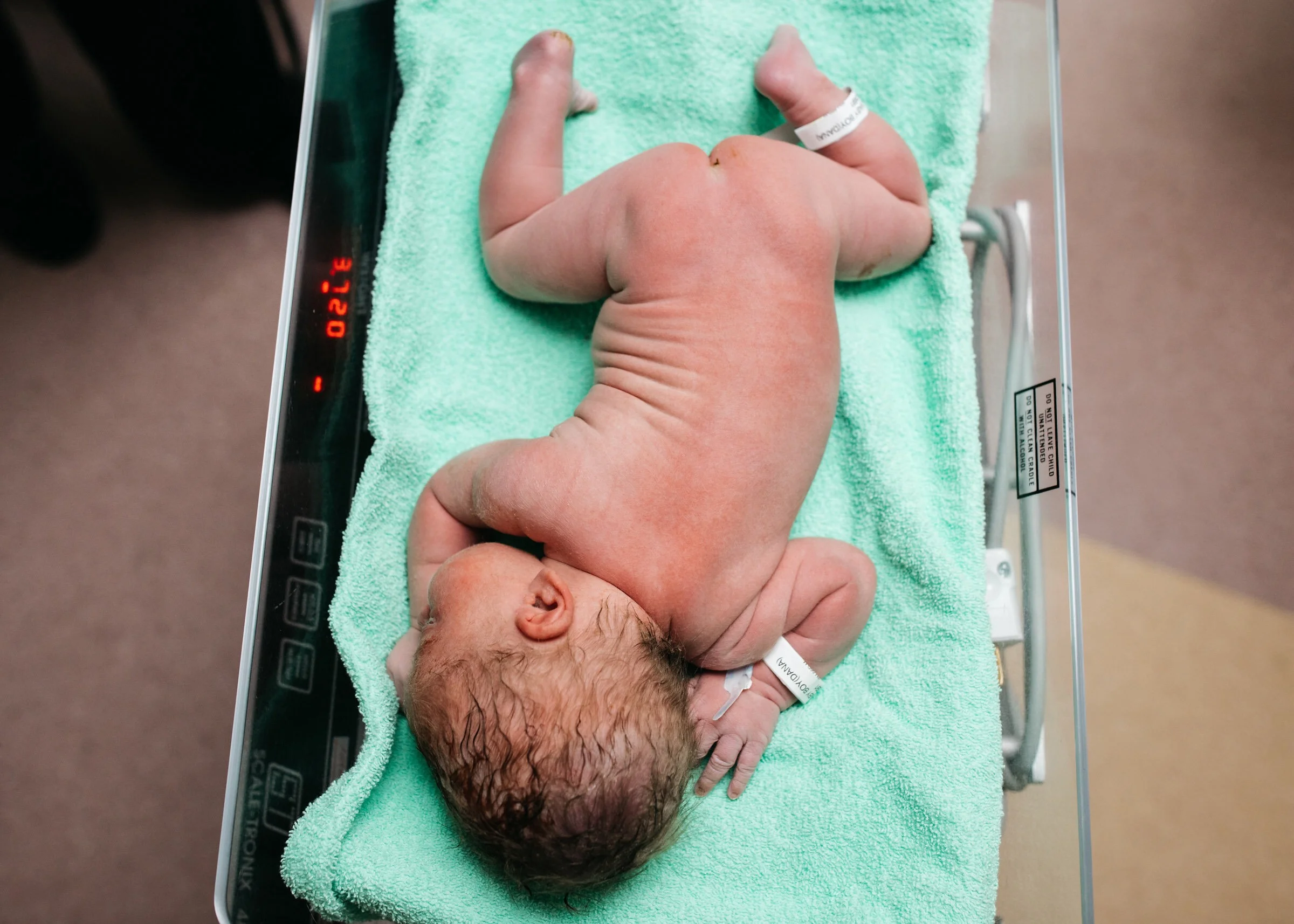 Kendal Blacker Birth + Photography Services / www.thekindredmama.com
