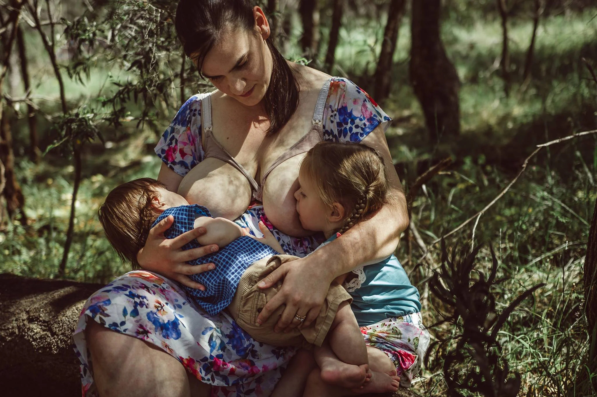 Sashi Hesson - Photographer / www.facebook.com/sashihessonphoto Time Out – Sure, it's a necessary stop but it's also a time to take in the beauty of your babes. Their smells, their perfect skin, their little hand scrunching your dress, their resting feet, their fine hairs. You stop, close your eyes and know that while you may not remember this moment in the years to come, you'll remember that you had many moments LIKE these that were pure happiness ❤️