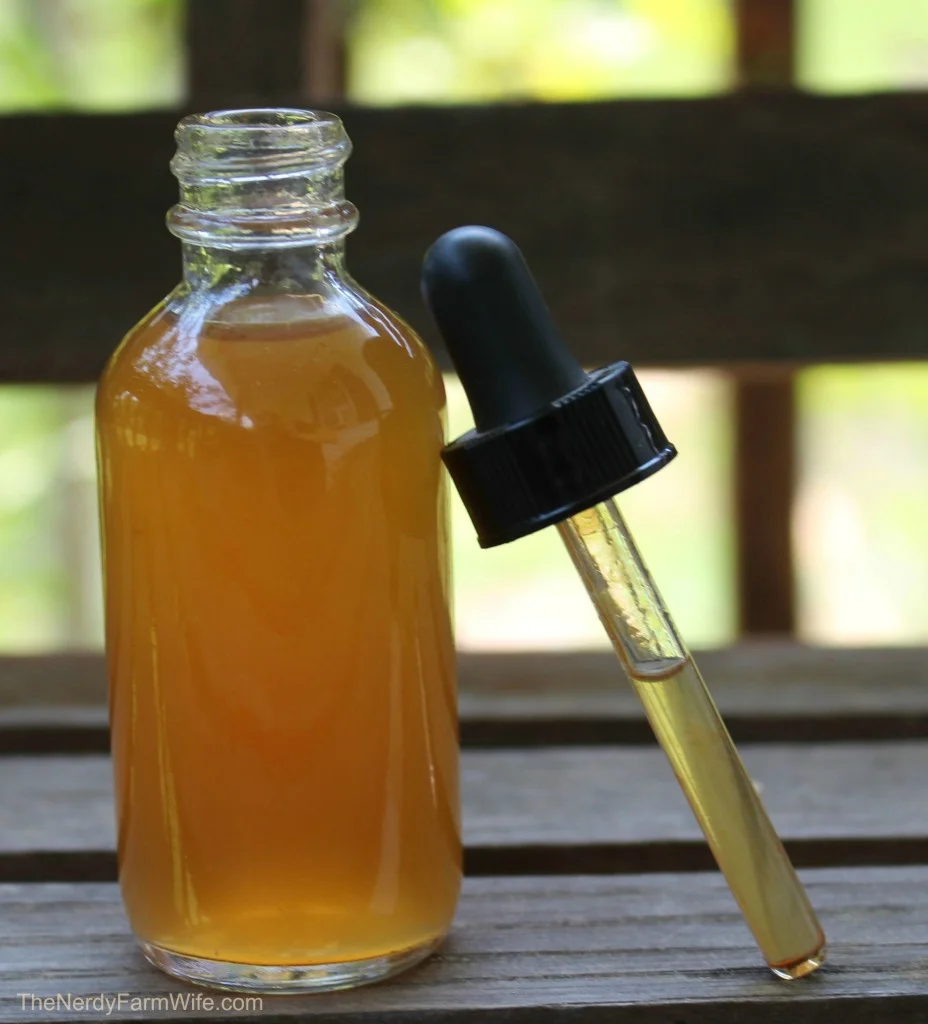 Placenta Tincture : you will be given a ready made tincture, as well as the remaining "mother tincture" to give you the ability to continue refilling your tincture bottle. 