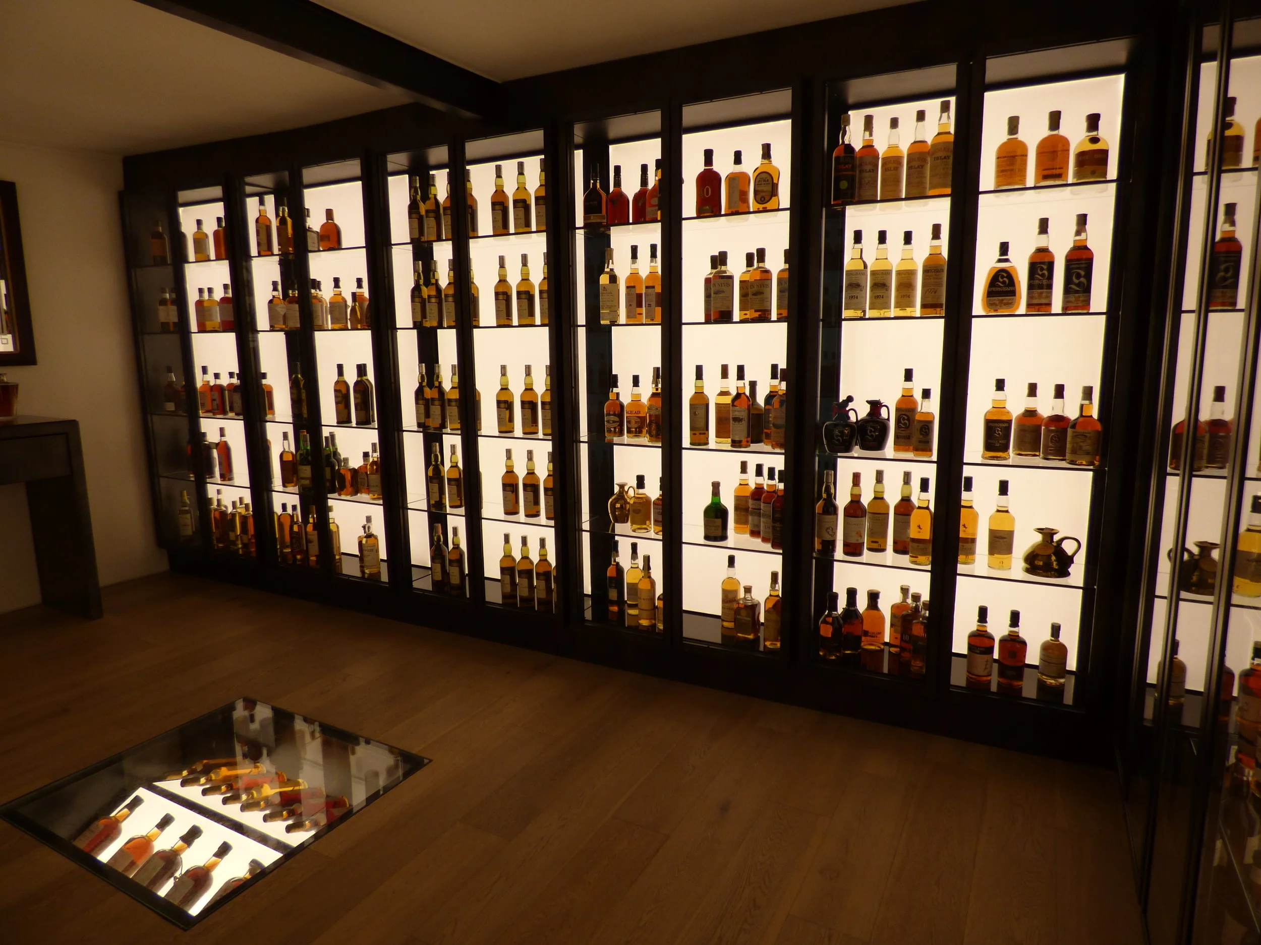 La Maison Du Whisky, Paris (Showcase Room)