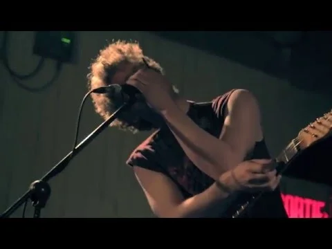 Smokes - Dead Hand (live at Casa del Popolo)