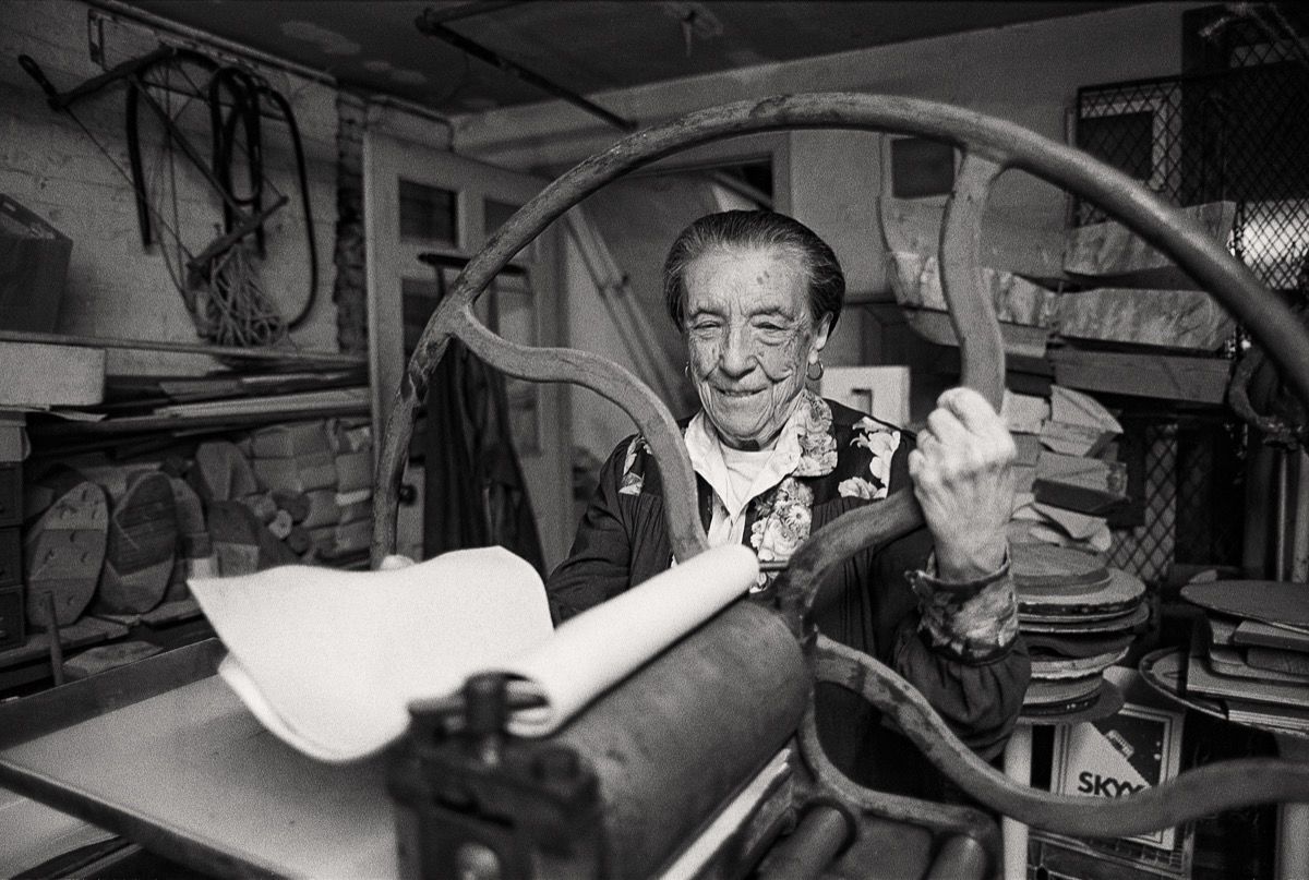 Louise Bourgeois at her printing press