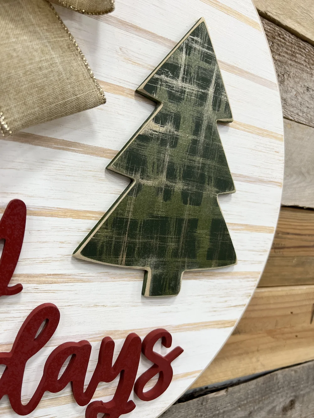 Happy Holidays Shiplap Circle Door Hanger — The Makery