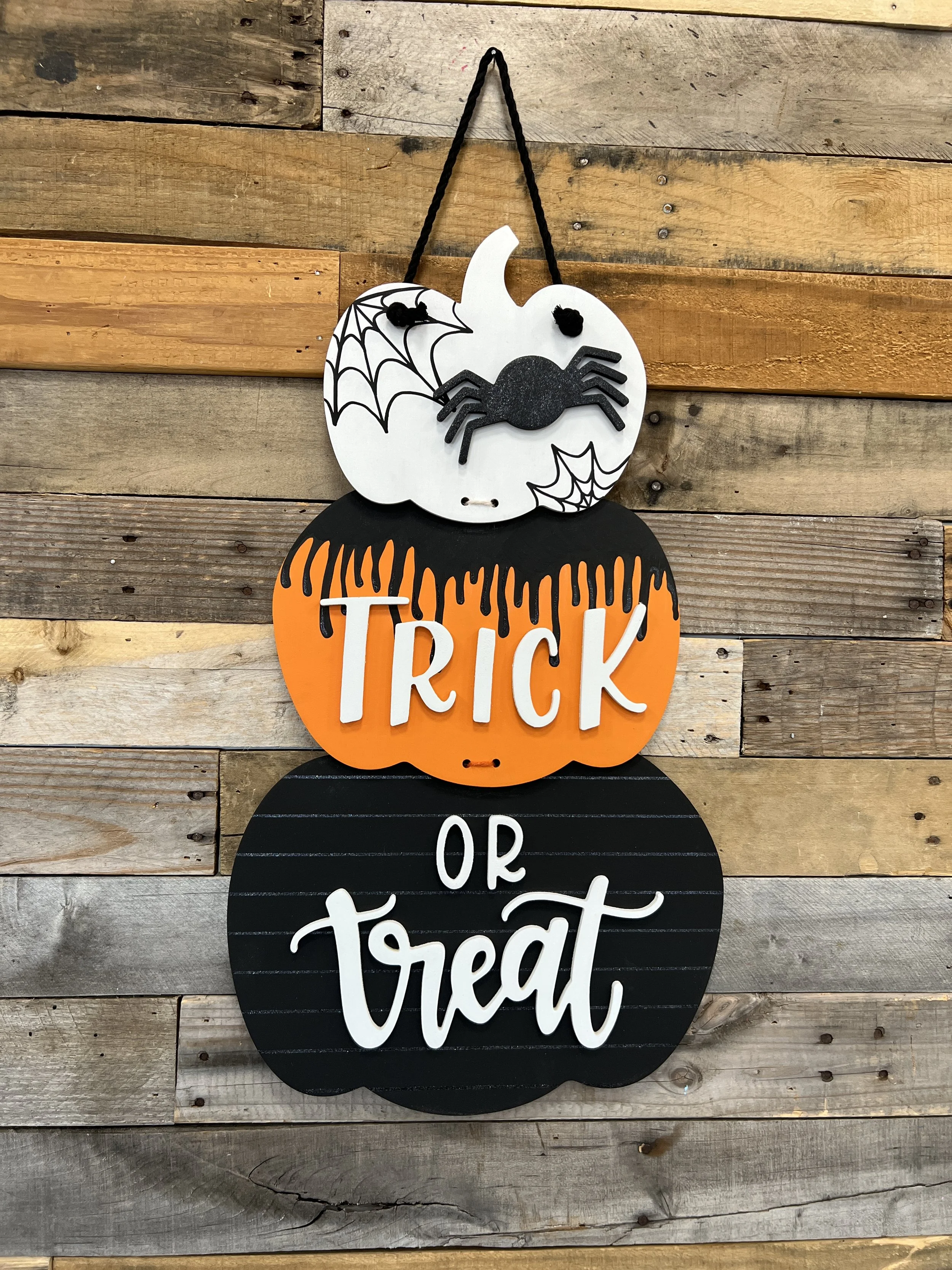 Design 7 - Spooky Stacked Pumpkins