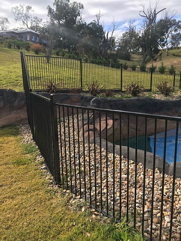 aluminium pool fence at backyard