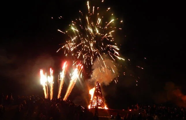 Christmas Bonfires: A Unique South Louisiana Experience