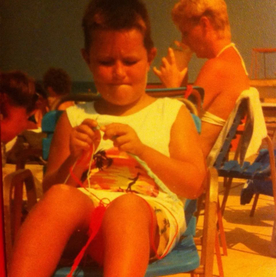 Day 9 of the 30 day challenge and its wee Sidey... Knitting!!!! #countdowntoroundhouse #peopleoftheeye
