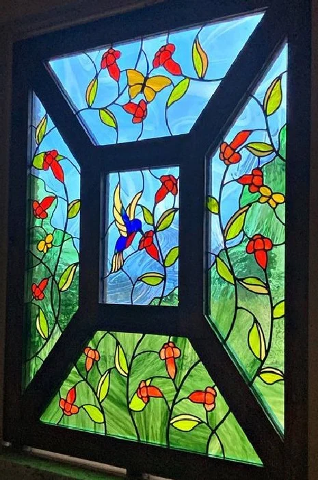 river-city-glassworks-stained-glass-hummingbird.jpg