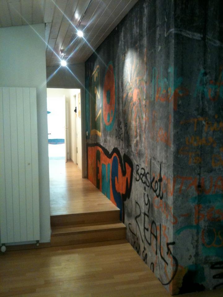 Graffiti wallpaper wall 