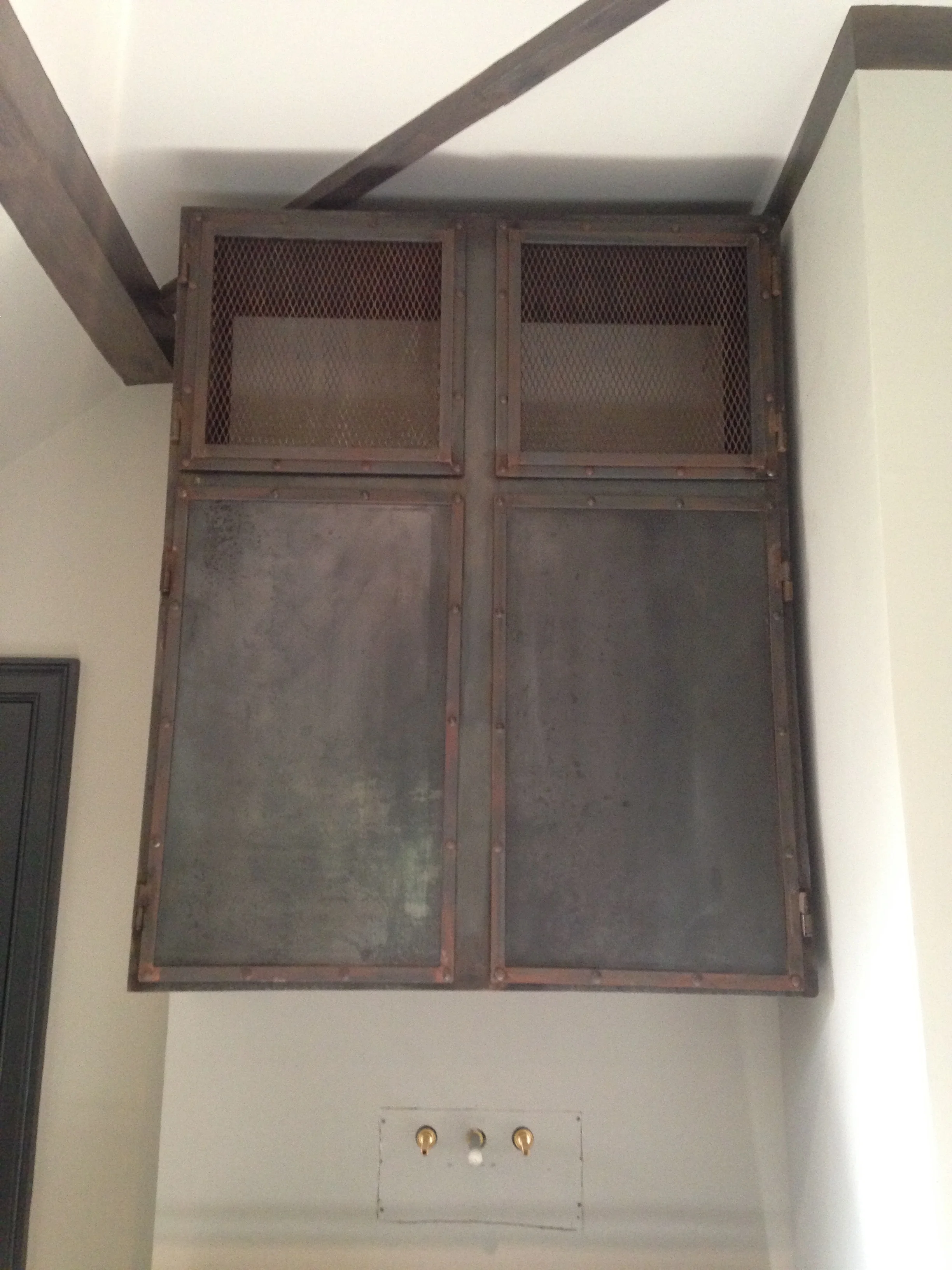 UPPER CABINETS INSTALLED
