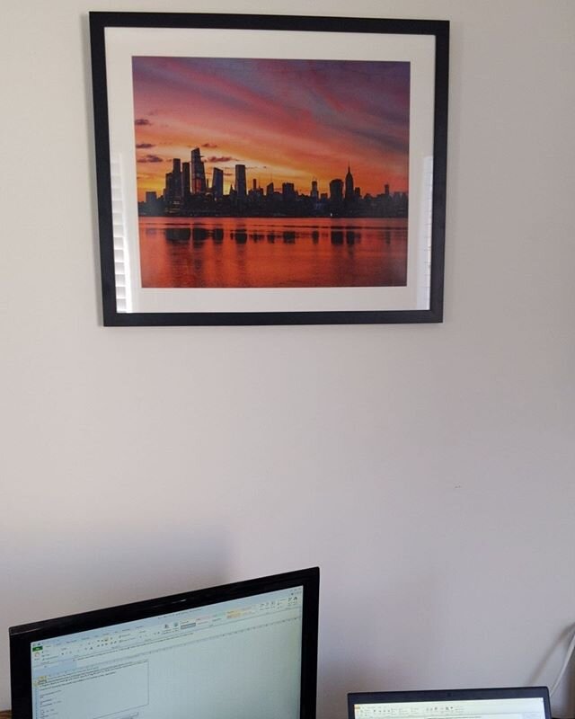 Hey friends! 👋 Quick reminder I&rsquo;m still selling prints of all my skyline photos. Great way to brighten up your workspace when we&rsquo;re all cooped up at home.☺️ DM for any inquiries!