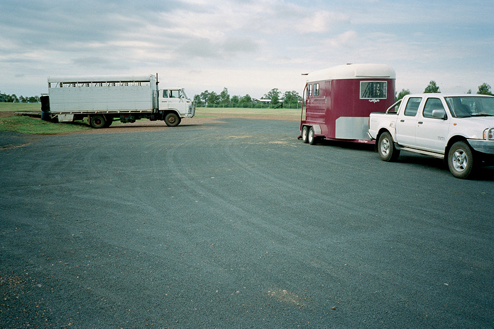 horse-yard-cars-CMYK.jpg