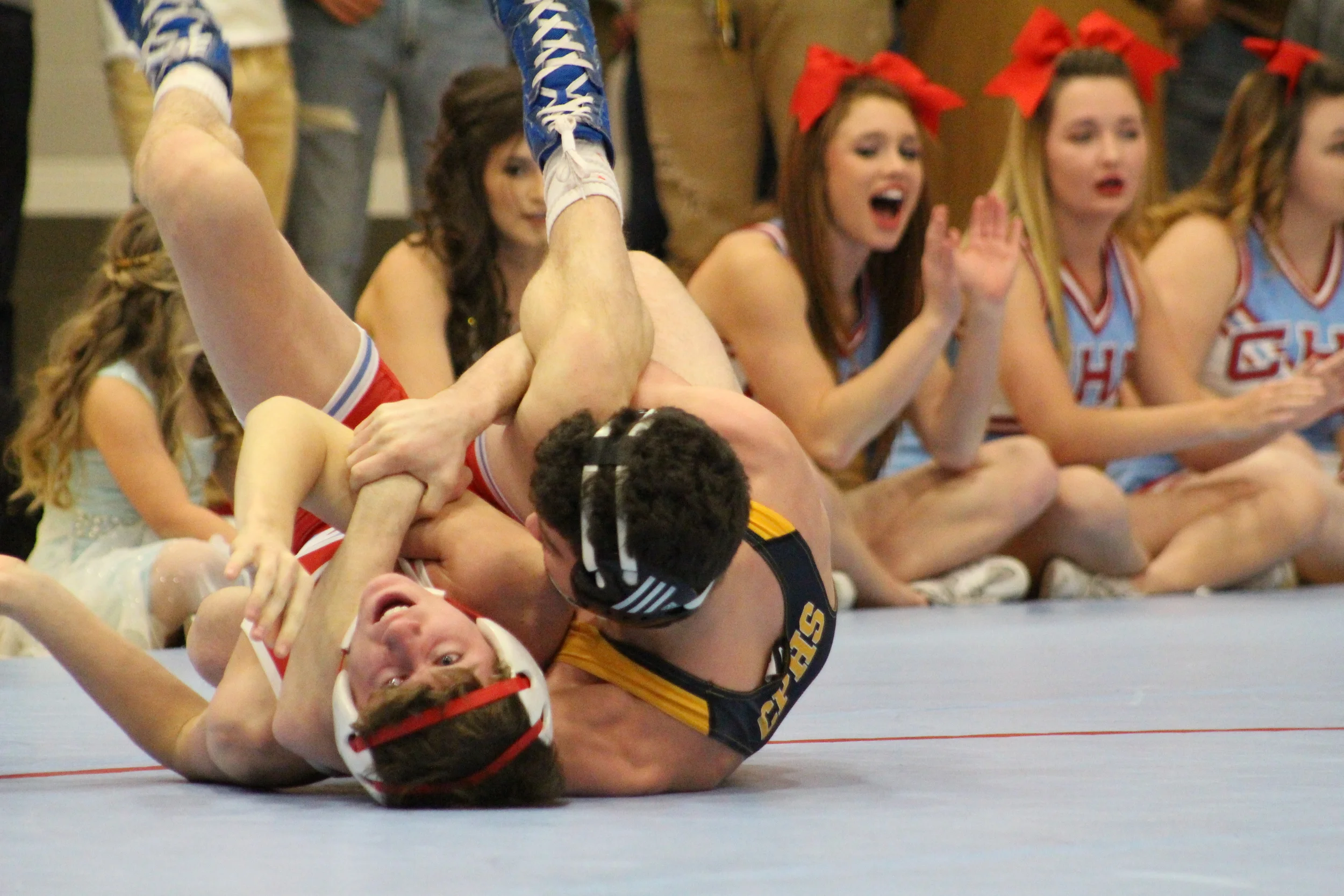 126 Jack Karstetter pins Collinsville's Pete Flippo in 0:29. Photo by: Virgil Noah
