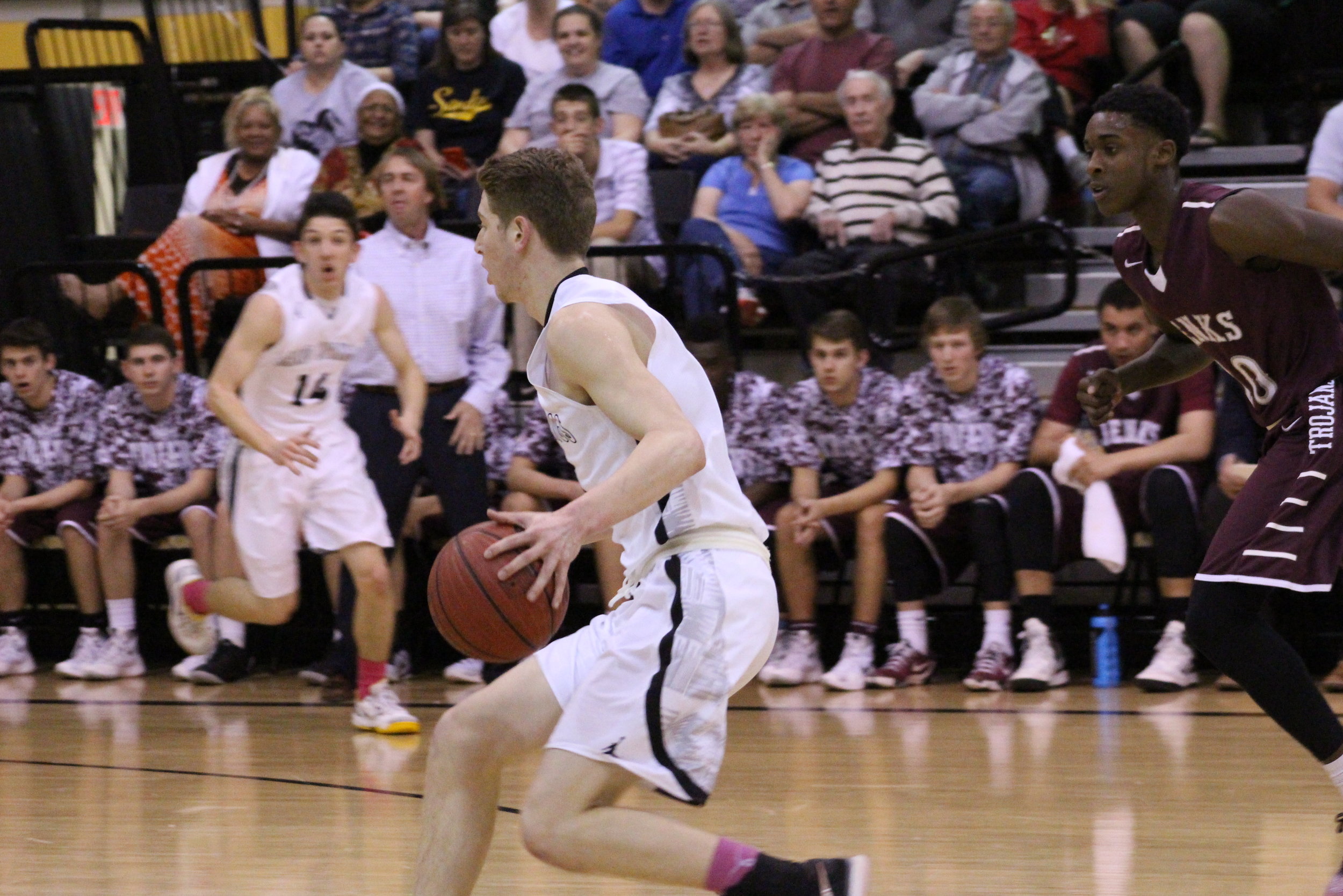 Cphs Basketball Boys Fall 62 53 To No 1 Broken Arrow Savage