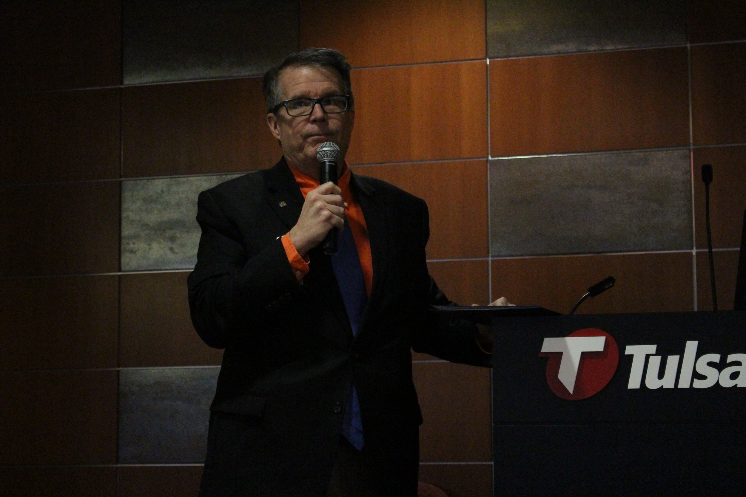  Deputy District Director Brian O'Hara speaks at a Sand Springs Chamber of Commerce Open Forum. (Scott Emigh). 