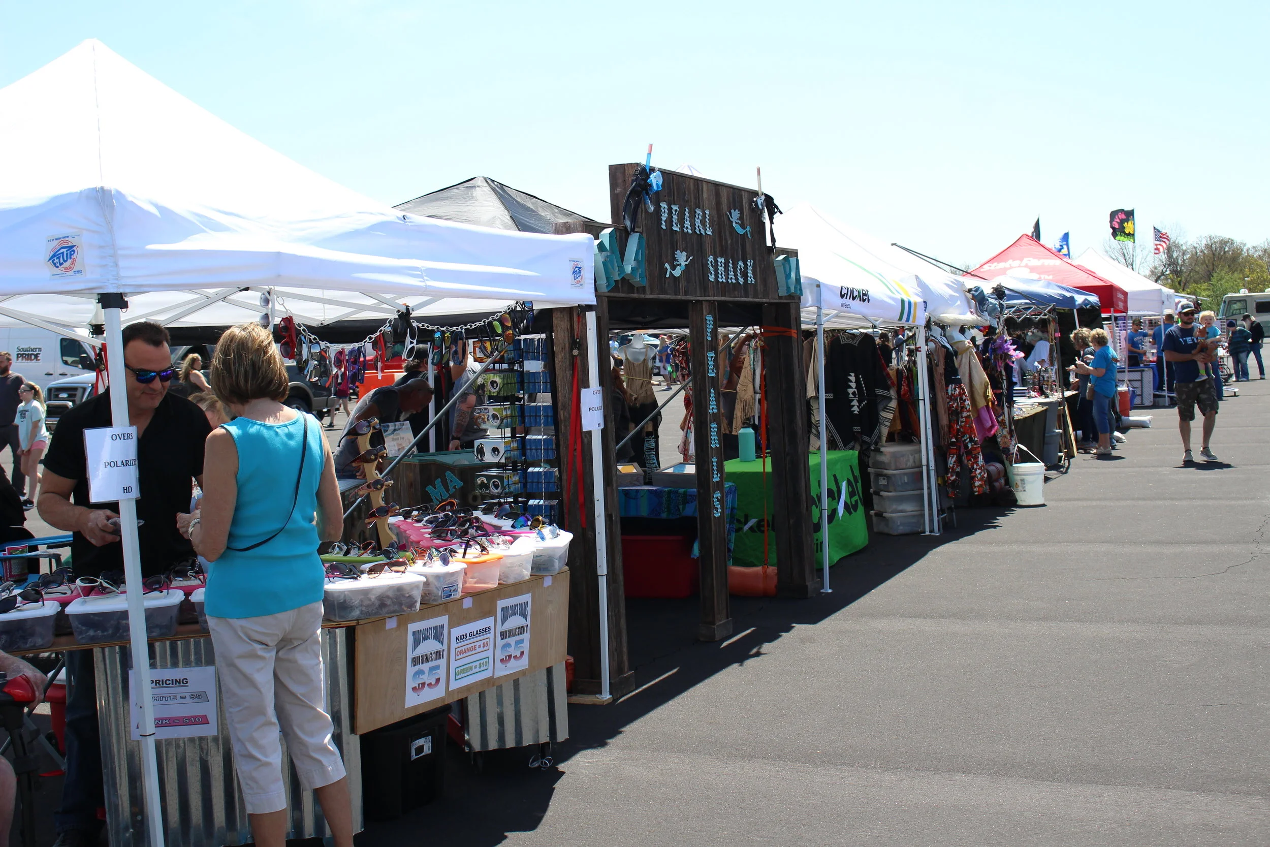  Chillin' &amp; Grillin' is more than just BBQ. The event attracts several arts and crafts vendors every year. 