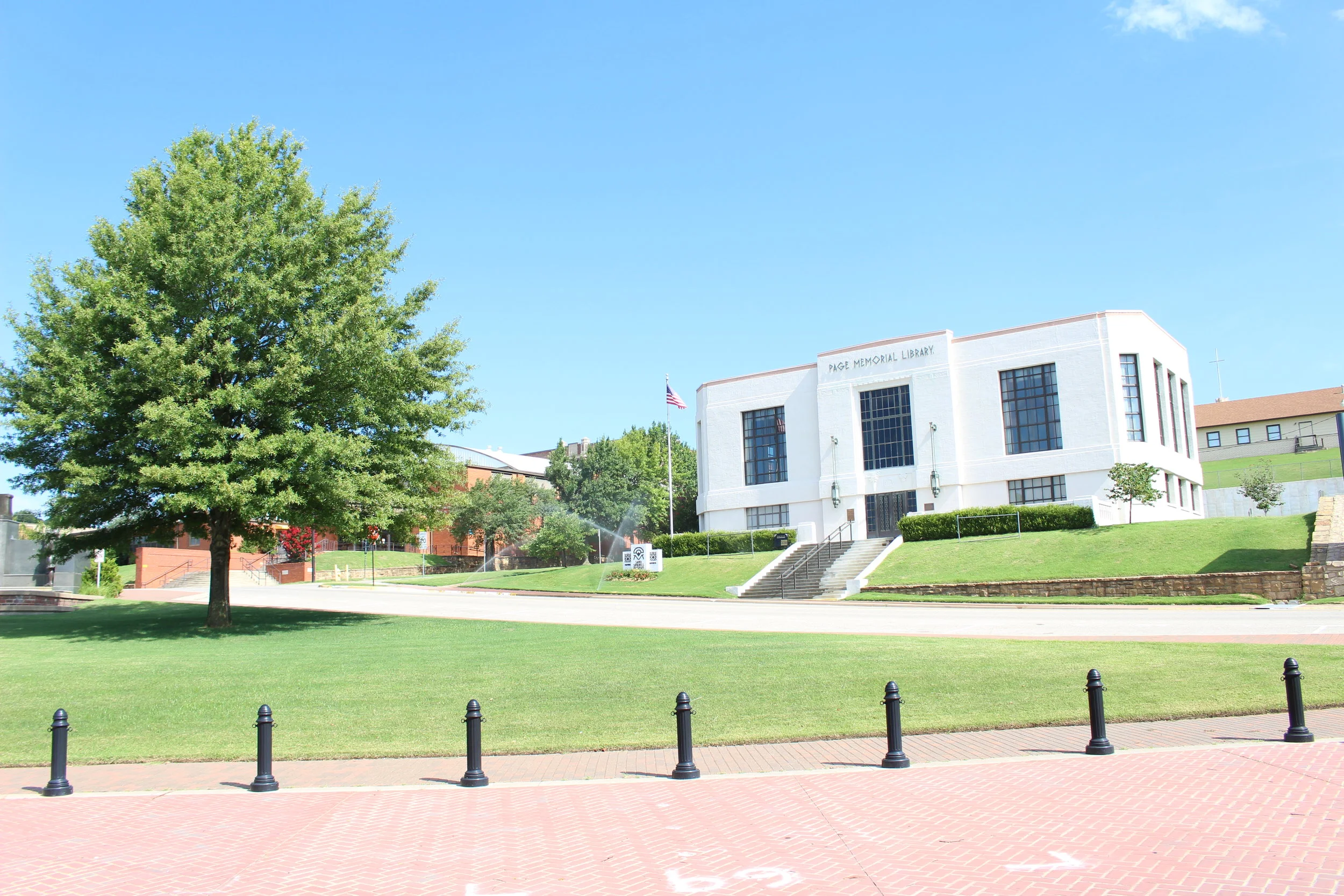  The Sand Springs Cultural and Historical Museum could be the first place in Oklahoma to house the internationally acclaimed Blue Dog art series by George Rodrigue. 