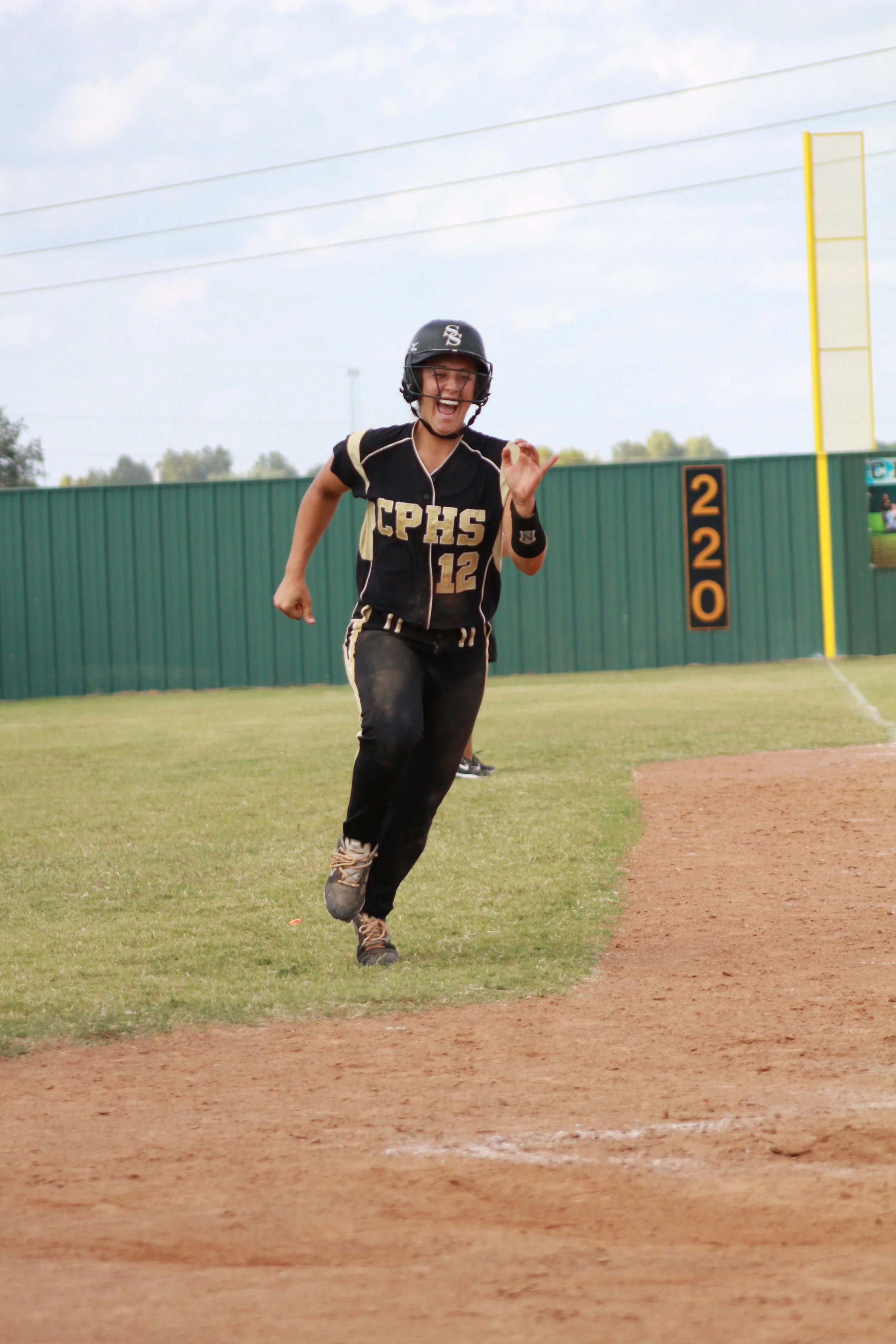 Pennington scores in the Regional Championship game her senior season.