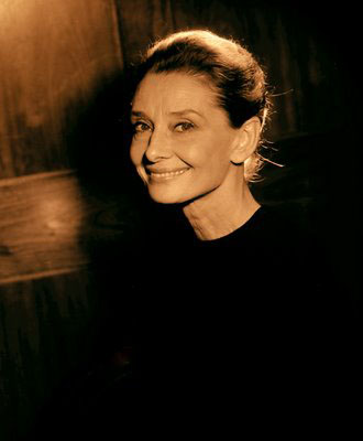  Audrey Hepburn - Famous Actress