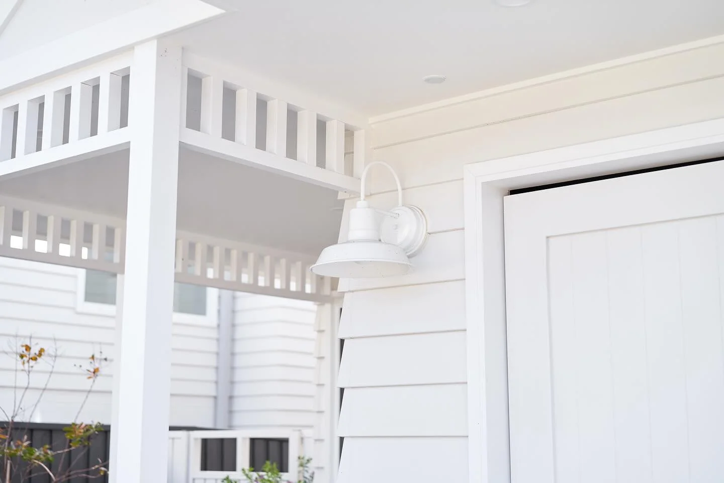 Scyon linea cladding paired perfectly with timber fret work at our Woolooware project. 
&bull;
&bull;
&bull;
#hamptonsstyle