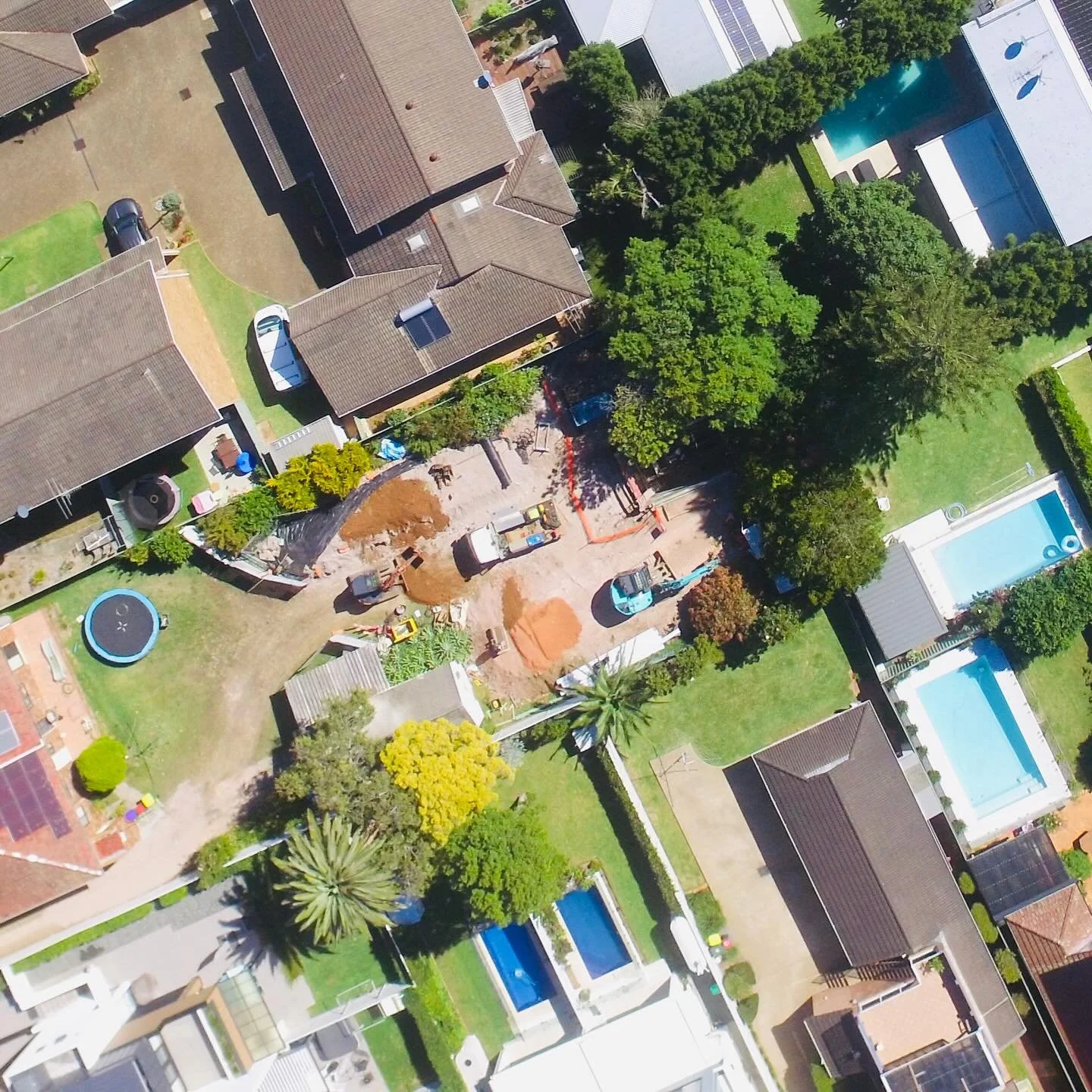 Did you know we complete specialty works? 

Here we are delivering complex infrastructure works to assist with the future needs of a new multi dwelling development by means of directional tunnel boring. The method used will minimise disruption to nei