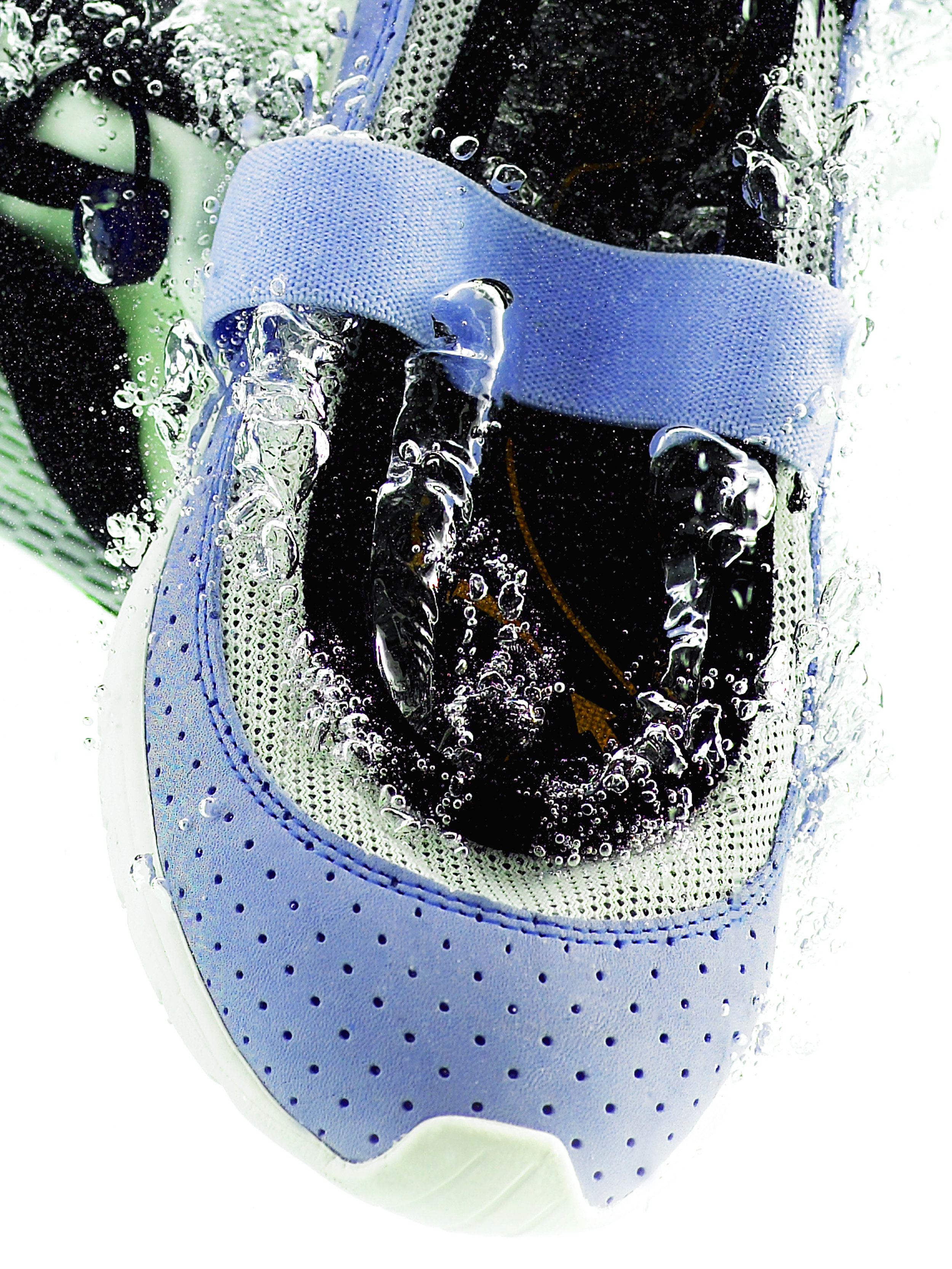 Shoe_Wash_Close.jpg
