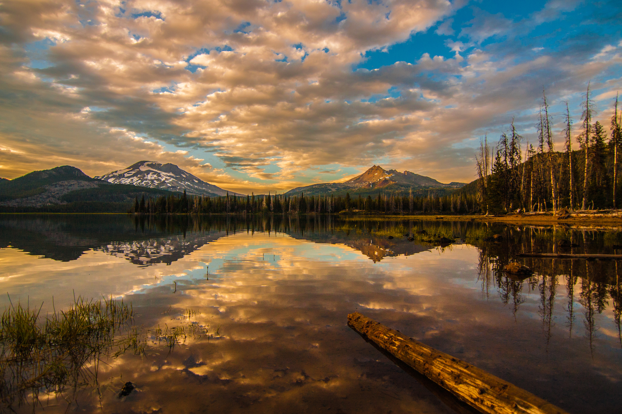 South Sister, Broken Top and Sparks Lake, Oregon