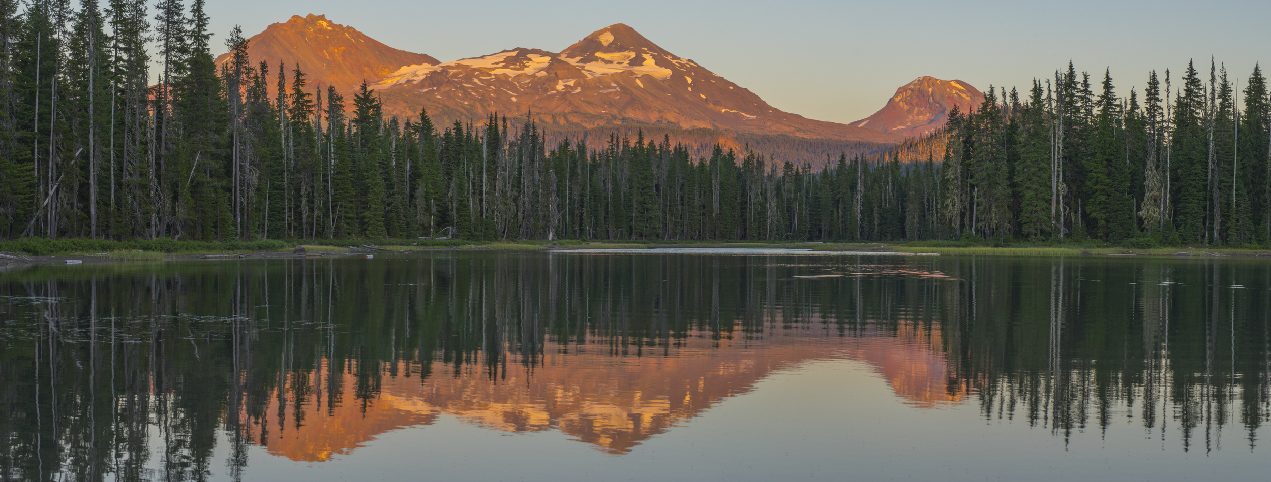 Sunset at Scott Lake with the 3 Sisters Mountains 2015.