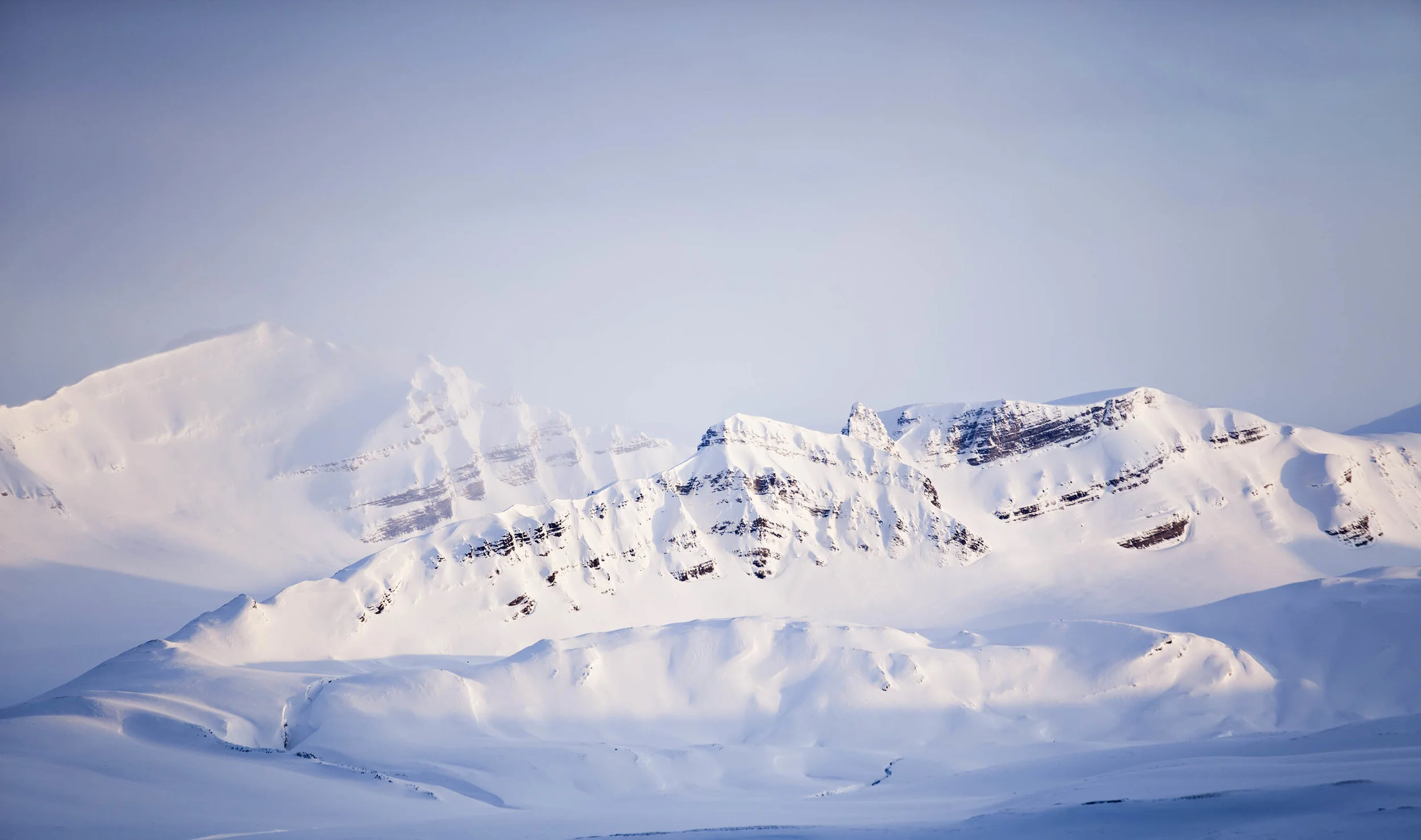 DT_Mountains___Barentsburg____PH Daniel Tengs.jpg
