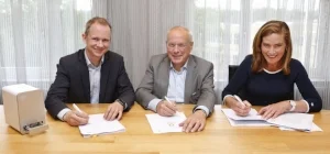 130618 CONTRACT ONDERTEKENING 01.jpg