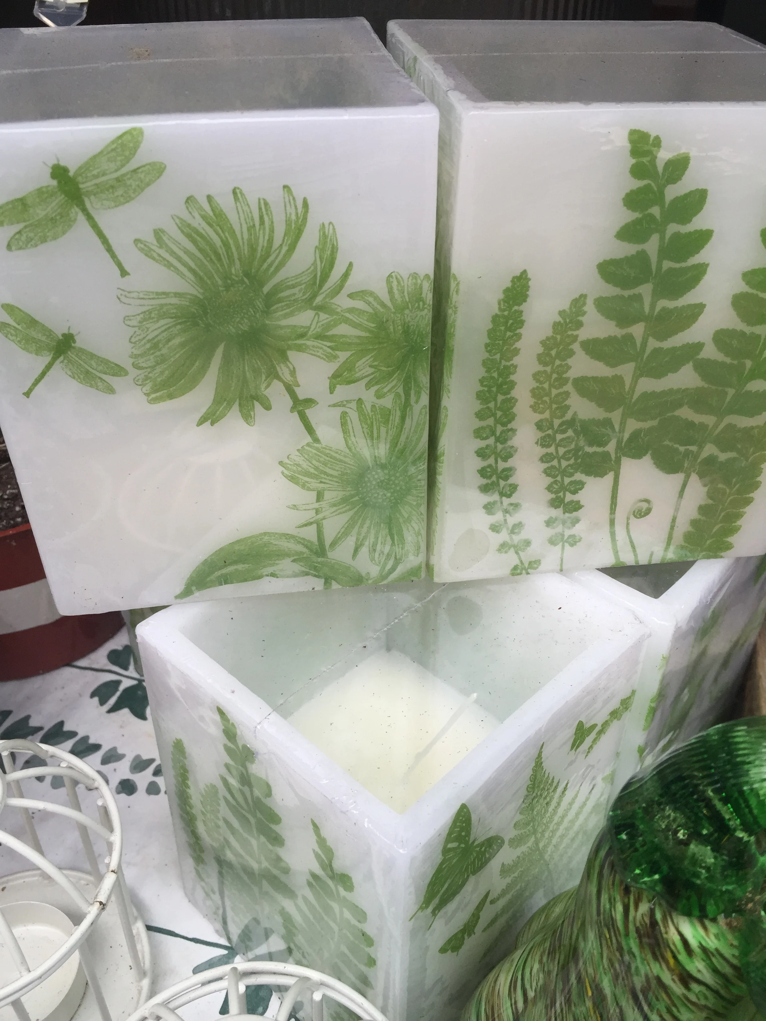Check out these decorative AND practical citronella candles! 