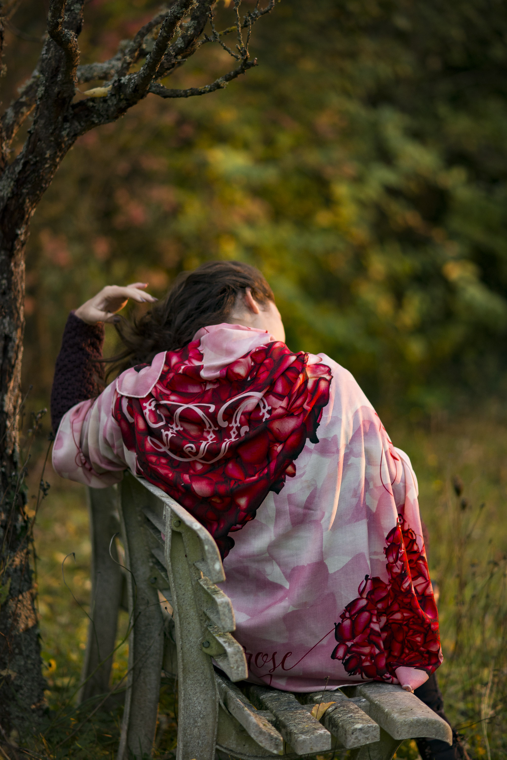 Si-Je-Veux_RoseHeartScarf_DSC6131.jpg