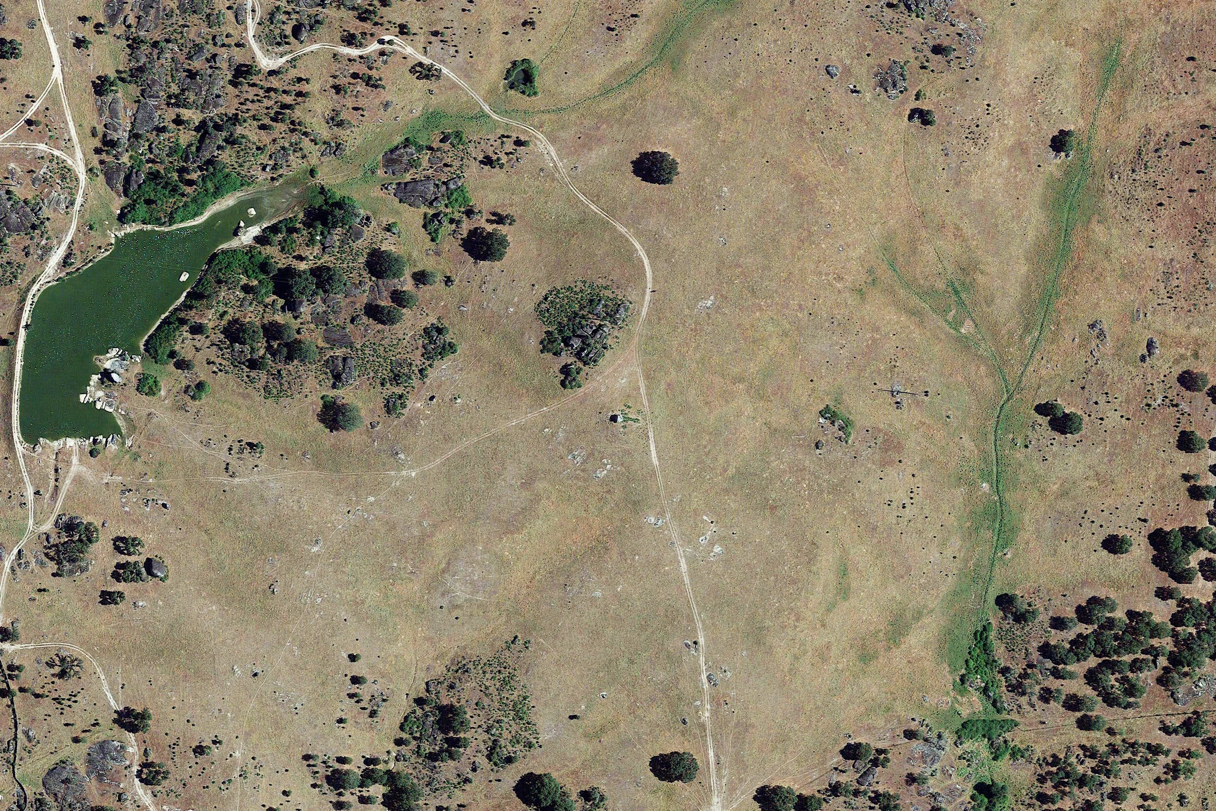Aldeia da Mata dolmen, Portugal, site aerial.