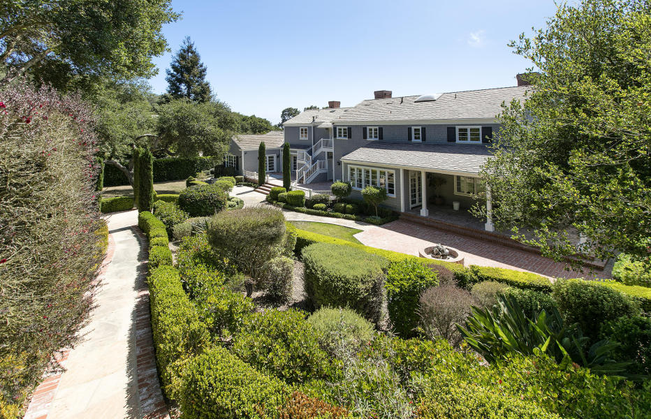 A remodeled home with manicured gardens and sparkling pool sold in Ennisbrook on Penny Lane, for $4.1MM (listed by Dan Encell of Berkshire Hathaway, sold by Crysta Metzger of Coldwell Banker)