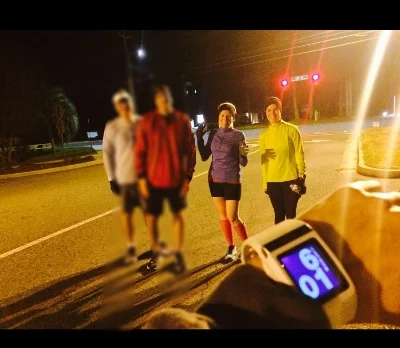I am the one throwing up the spirit fingers! Even at 6am... seems all my running photos have me doing this... trying to break that habit... HA! 
