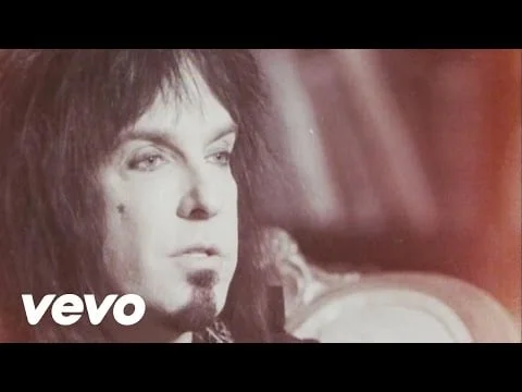 Sixx:A.M. - This Is Gonna Hurt: The Documentaries, Episode 1