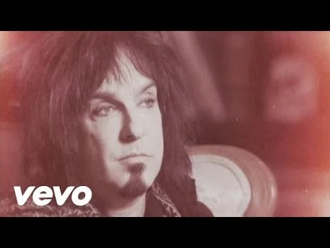 Sixx:A.M. - This Is Gonna Hurt: The Documentaries, Episode 3